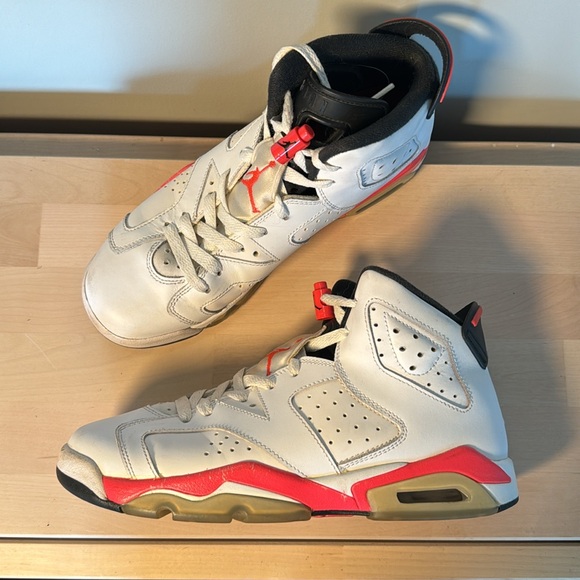 Jordan 6 Retro White Varsity Red Size 7Y - Picture 2 of 6